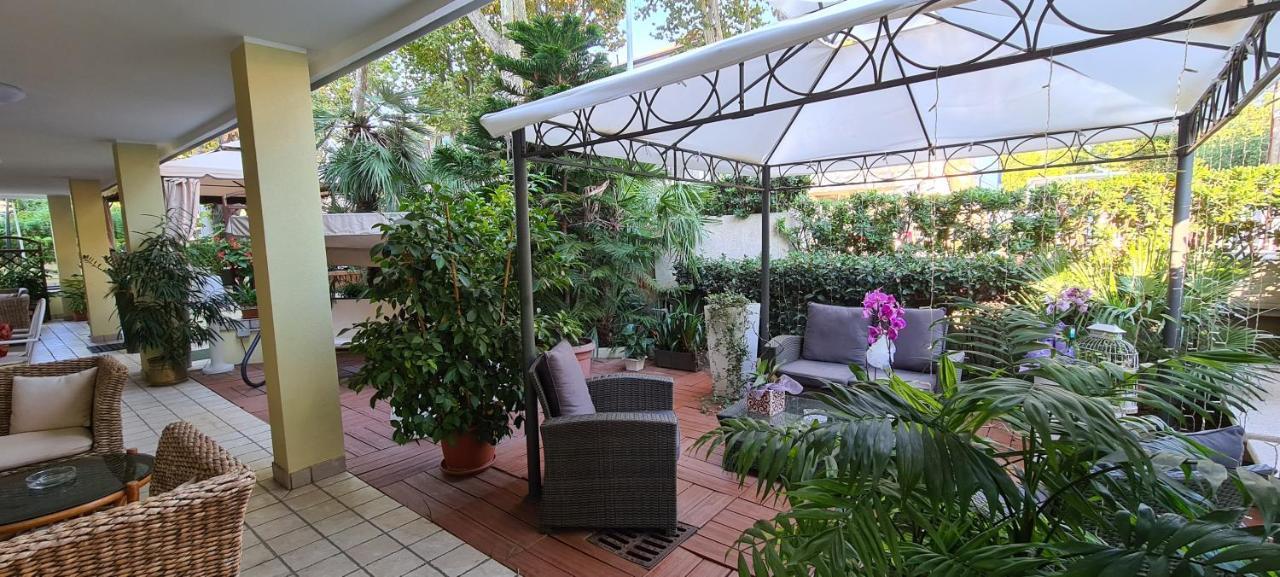 Hotel Beppe Rimini Exterior photo
