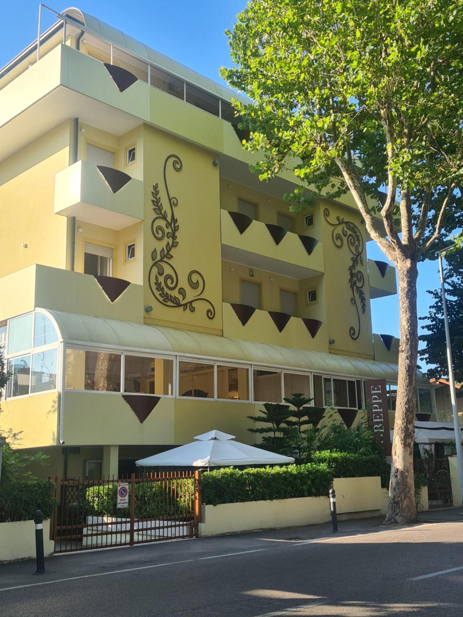 Hotel Beppe Rimini Exterior photo